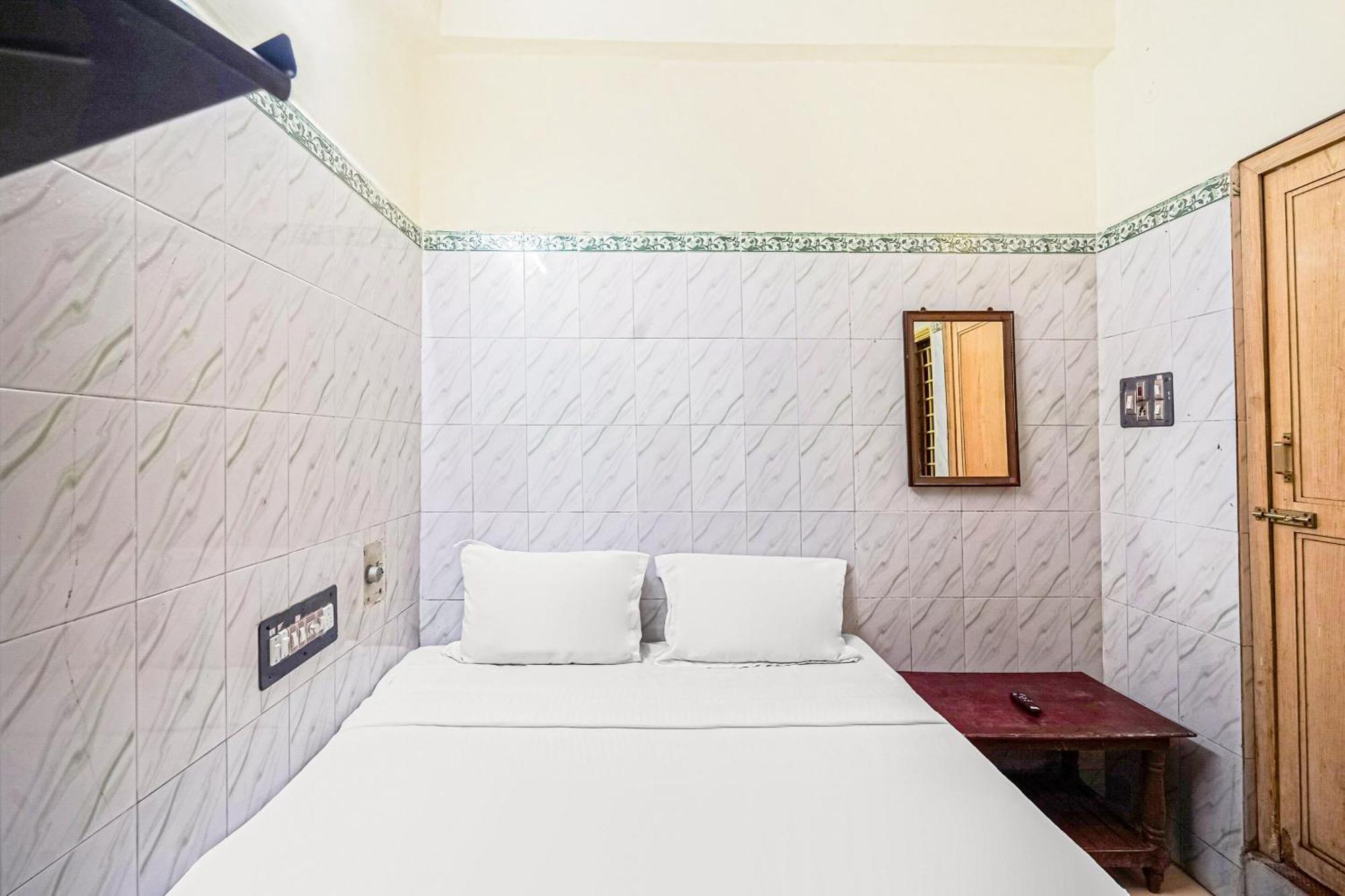 Hotel Spot On Venkata Sai Residency Tirupati Zewnętrze zdjęcie