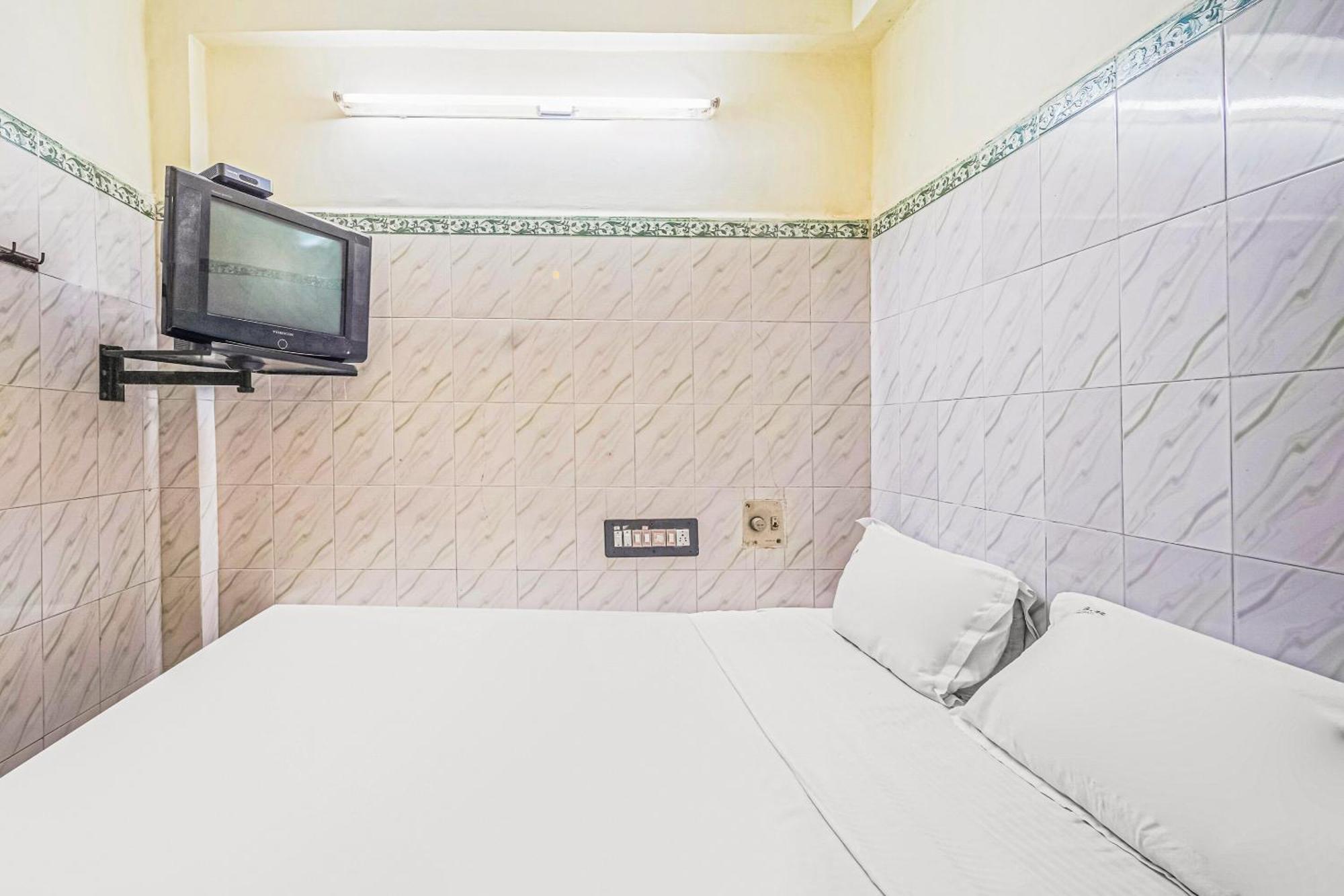 Hotel Spot On Venkata Sai Residency Tirupati Zewnętrze zdjęcie